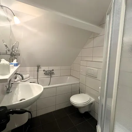 Hotell Op Diek 3*