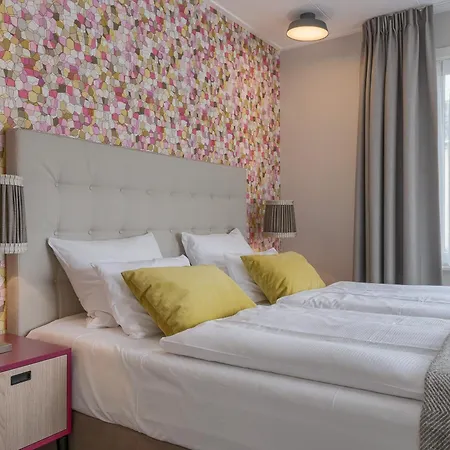 Hotell Op Diek 3*