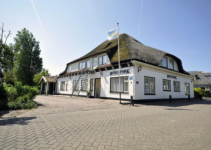 Op Diek Den Hoorn (North Holland)