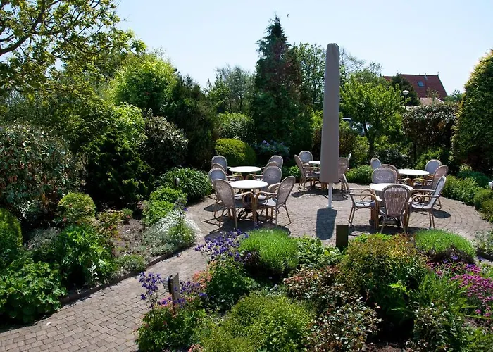 Op Diek Otel Den Hoorn (North Holland)